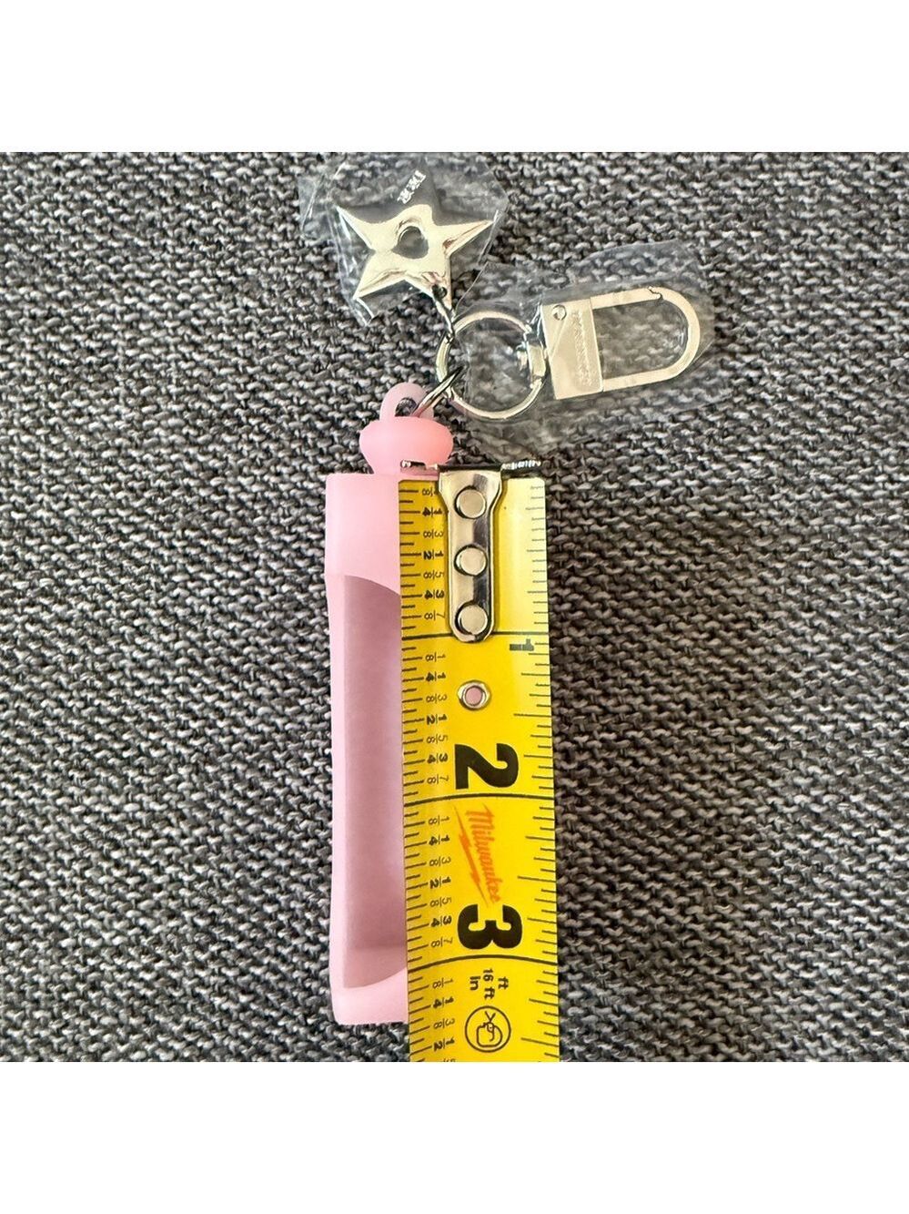 Dior Addict Lip Gloss Star Key Chain Pink Silicone New Authentic - Picture 16 of 17
